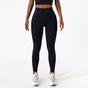 Women's Solid Black Seamless High Waisted Yoga Leggings With Pockets